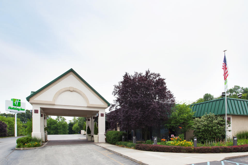 Ramada By Wyndham Beaver Falls Hotel Buitenkant foto